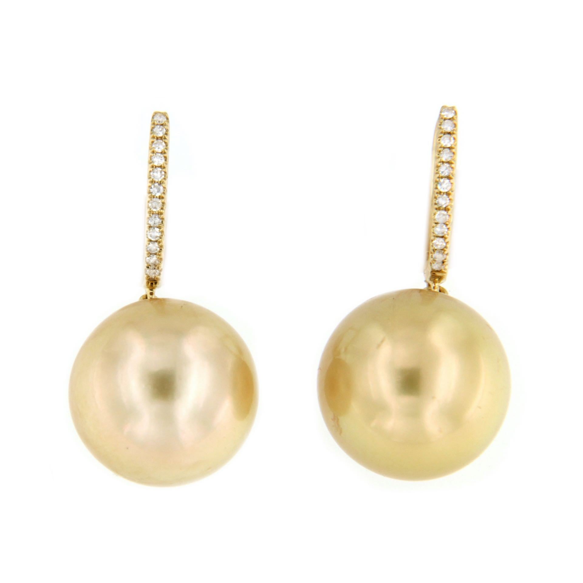 Argolla en oro amarillo 18 kts, diamante y perla australiana