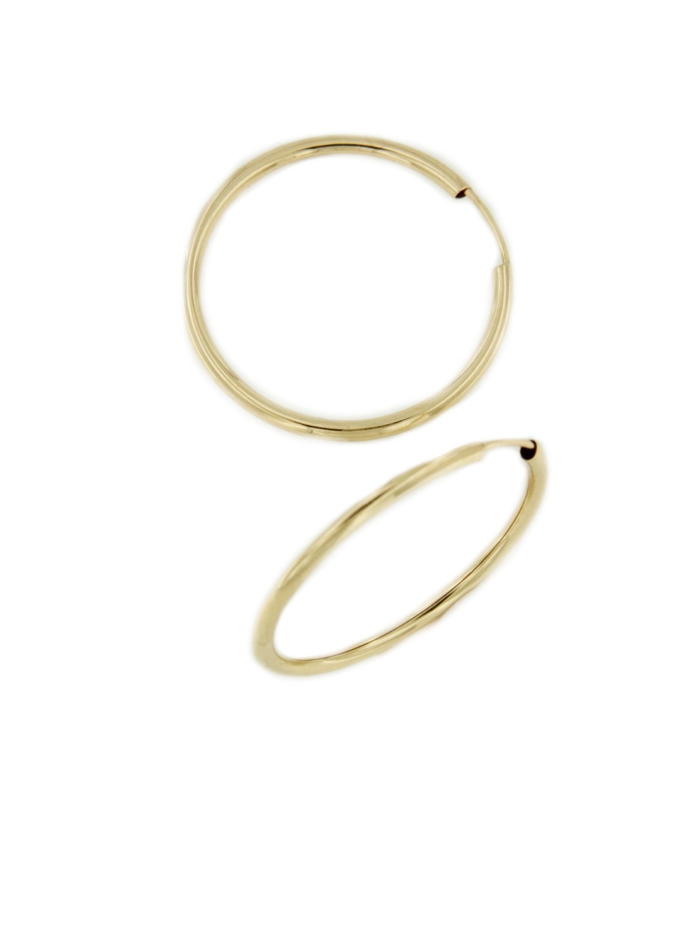 VELVET argollas muy finas en oro amarillo de 18 kilates