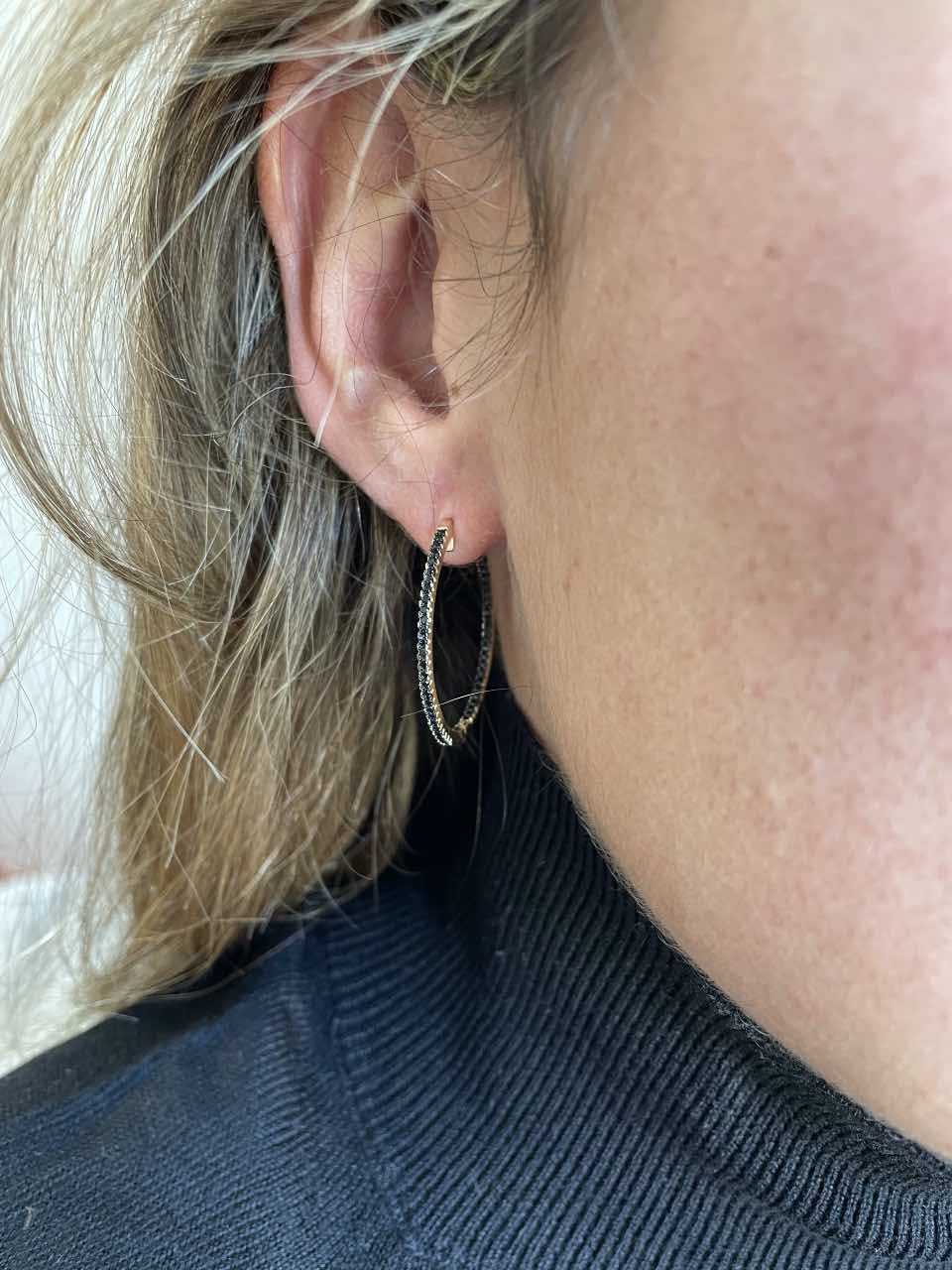 Argollas de plata con baño de oro o de rodio y circonitas