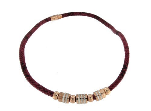 Collar de acero y piel en burdeos. - Roman Joyero