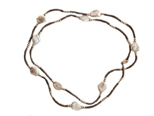 Cadena larga de plata con perlas. - Roman Joyero