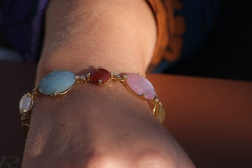 FERRARI, pulsera de oro y diamantes con piedras naturales - Roman Joyero