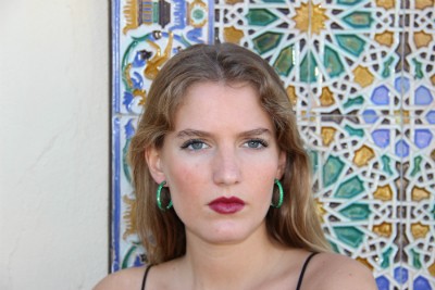 GOSHA, argollas grandes de plata con circonitas de colores