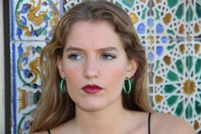 GOSHA, argollas grandes de plata con circonitas de colores