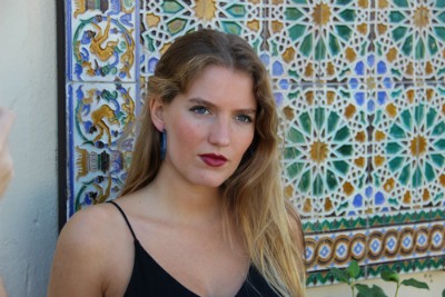 GOSHA, argollas grandes de plata con circonitas de colores