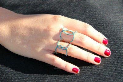 APOLONIA, anillo de plata de ley dorada con turquesas - Roman Joyero