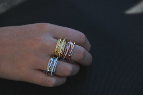 MARINA, anillo elegante de plata con circonitas