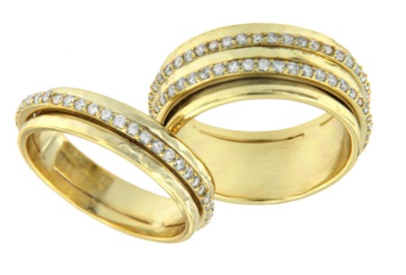 Anillo ancho de plata con circonitas - Roman Joyero