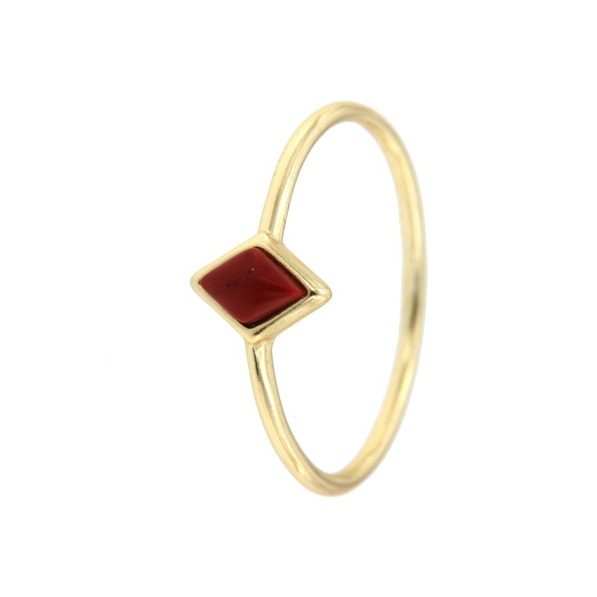 Anillo fino de plata con baño de oro y cuarzo rojo en rombo - Roman Joyero