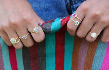 Anillo fino de plata de primera ley con piedra labradorite. - Roman Joyero