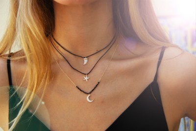 Gargantilla de plata con baño de oro, onyx y luna de circonitas - Roman Joyero