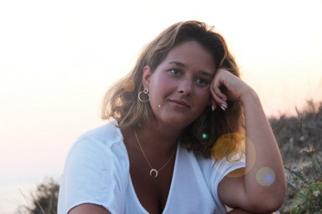 Gargantilla de plata con baño de oro y media luna - Roman Joyero