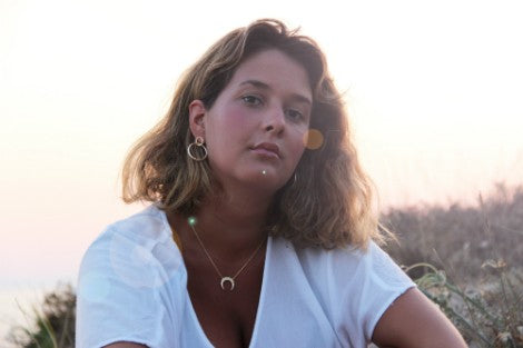 Gargantilla de plata con baño de oro y media luna - Roman Joyero