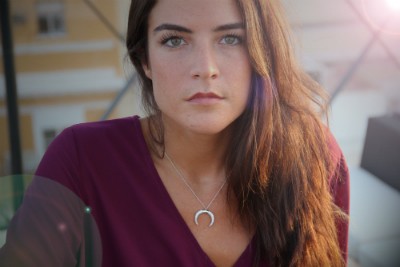 Gargantilla para fiestas en plata con media luna y circonita - Roman Joyero