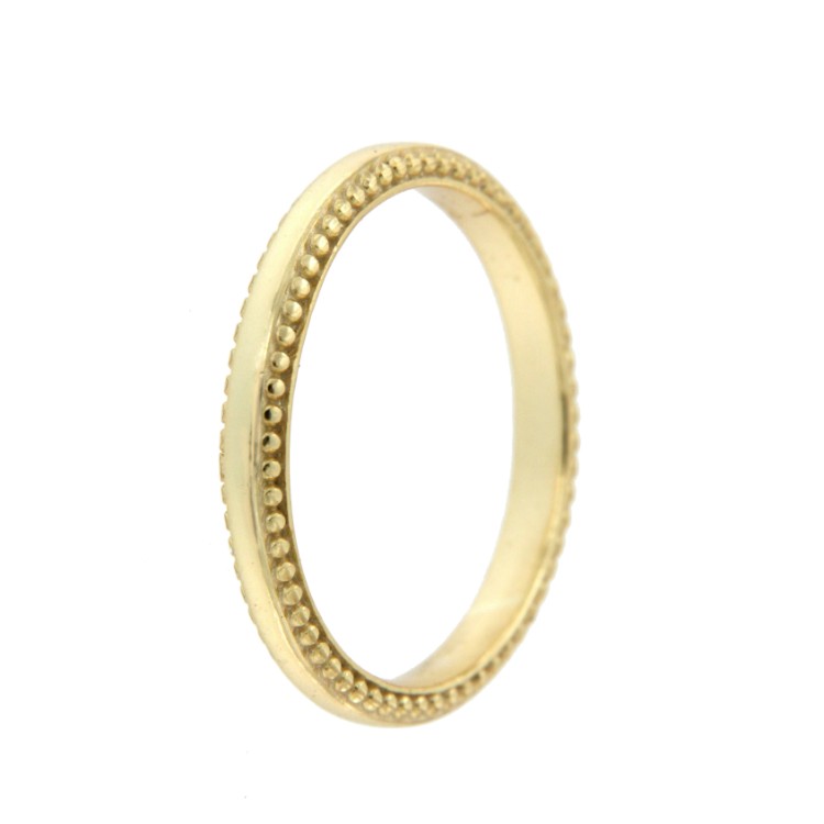 Alianza de plata ley chapada con diseño elegante en gallones - Roman Joyero