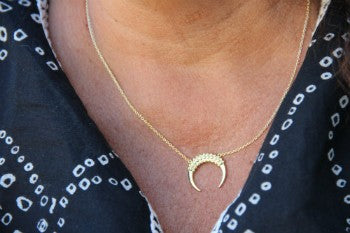 Gargantilla de plata con baño de oro y media luna - Roman Joyero