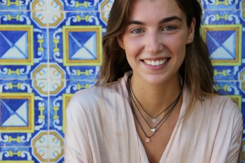 Cadena de cuero, estrella de plata y circonitas de colores - Roman Joyero