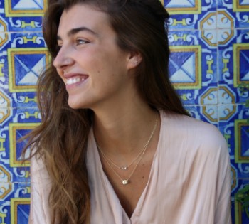 Gargantilla larga doble en plata ley con tachuelas y círculo - Roman Joyero