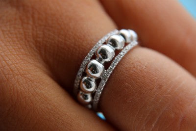 Anillo en oro blanco de 18 kilates con diamantes - Roman Joyero