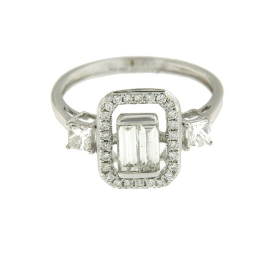 Anillo de compromiso en oro blanco con diamantes