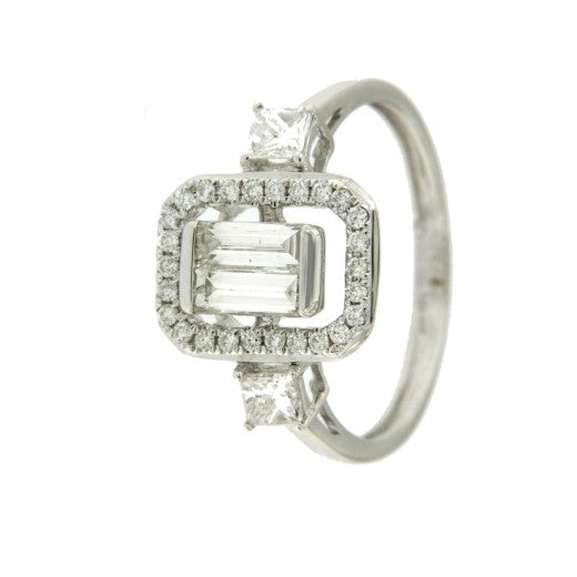 Anillo de compromiso en oro blanco con diamantes