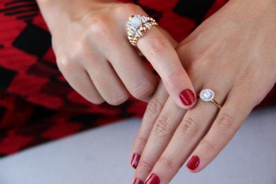 WHIYEPIN 152 anillo bolas en oro con brillantes - Roman Joyero