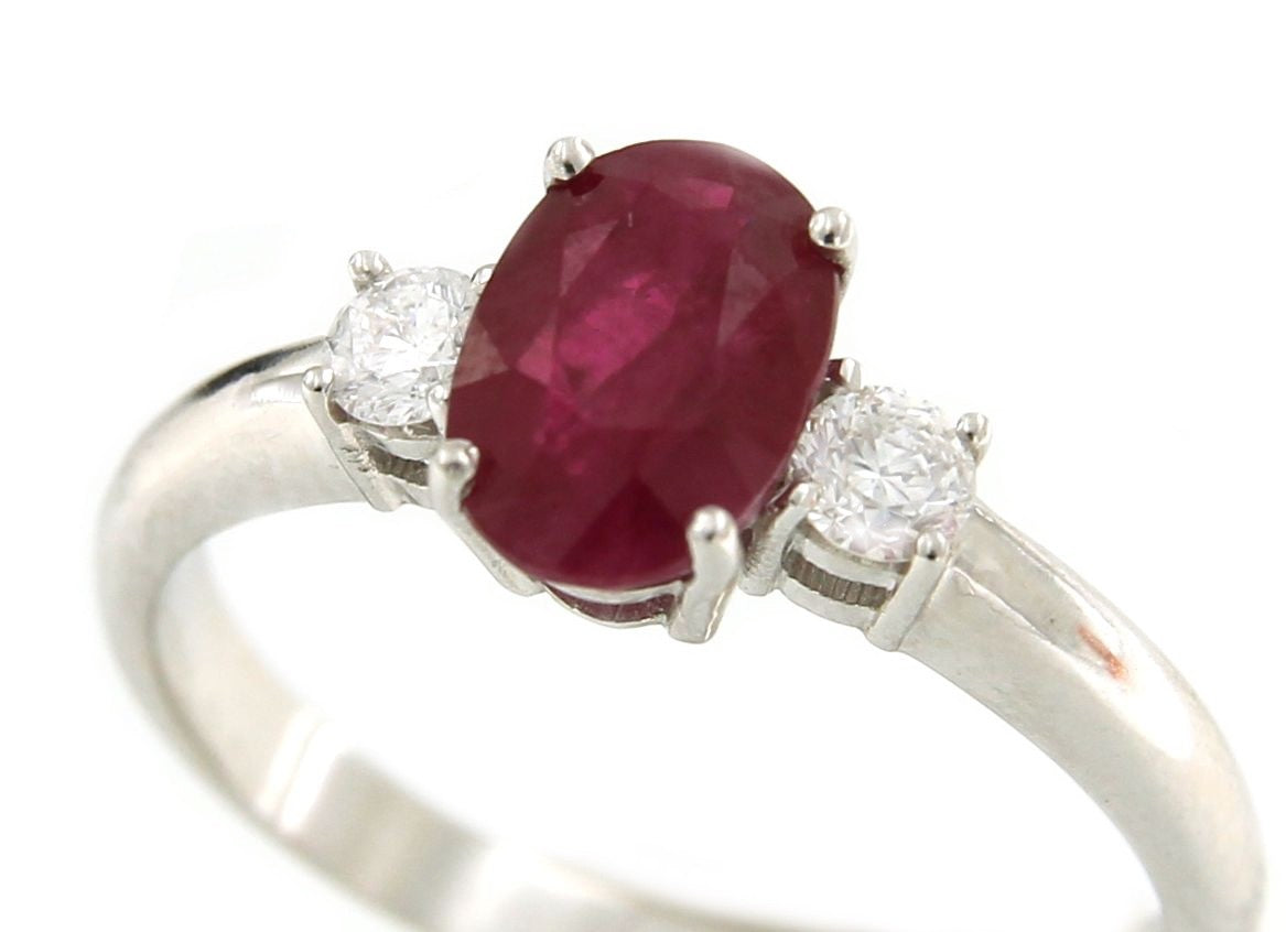 Alianza de oro blanco ASLI con rubí y diamantes - Roman Joyero