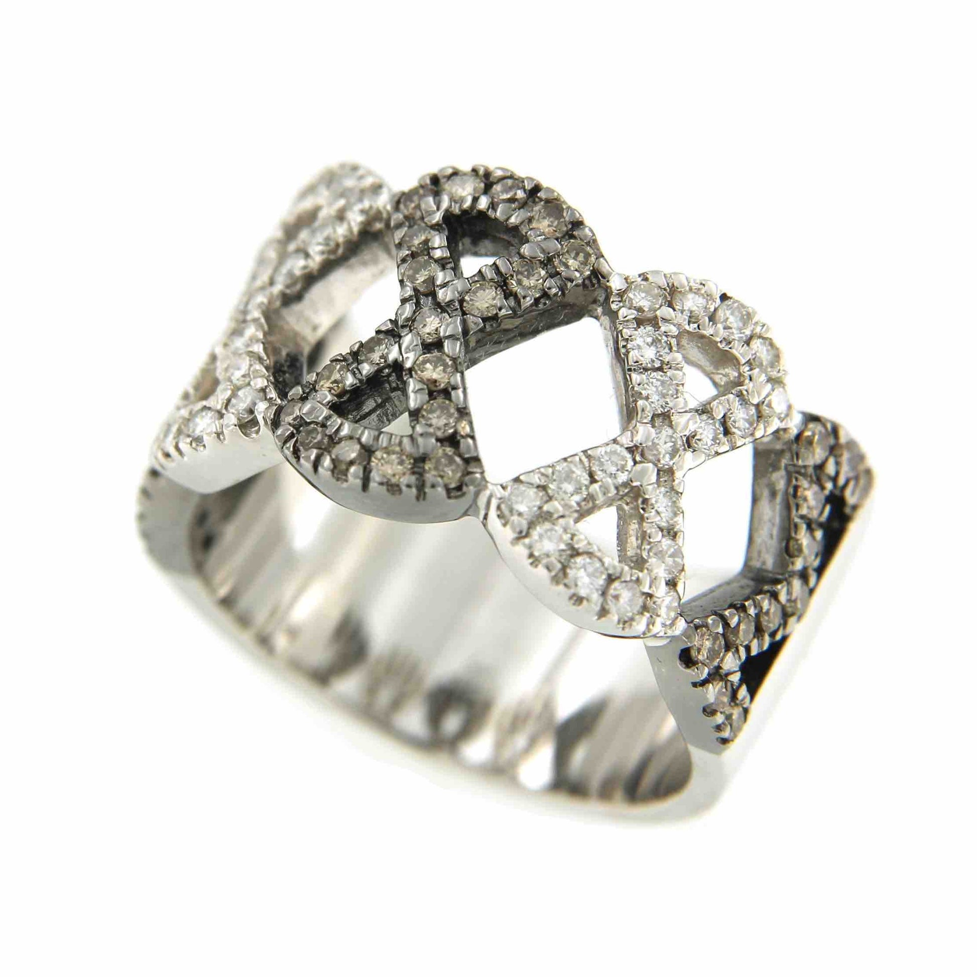 Anillo moderno de oro blanco BASAK con brillantes blancos y marrones - Roman Joyero