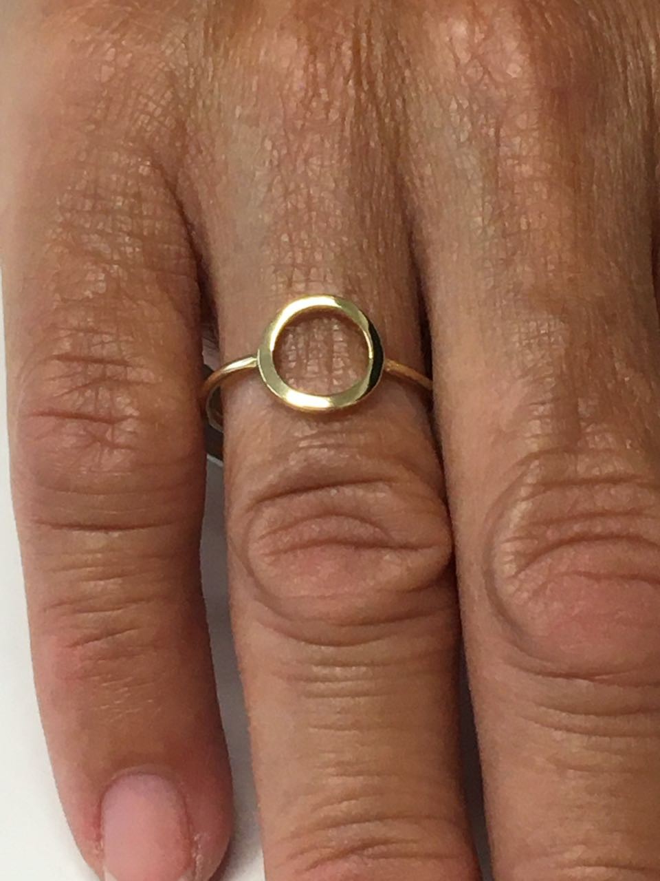 Anillo moderno DIDEM en oro amarillo de 18 kilates - Roman Joyero