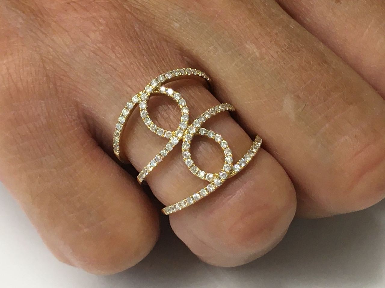 ANDAMAN, anillo de oro amarillo y diamantes - Roman Joyero