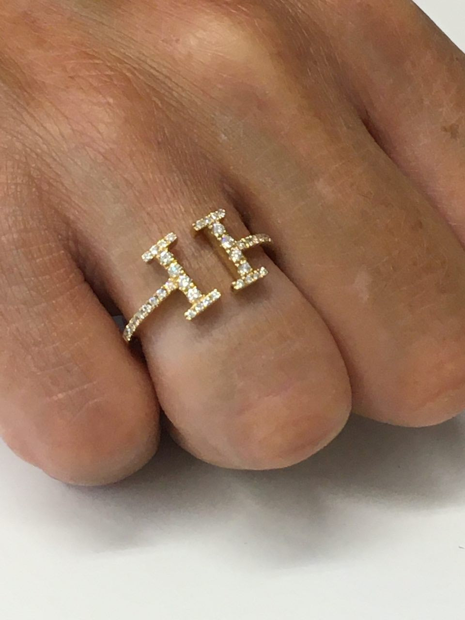 ALUVION, anillo de oro amarillo con diamantes - Roman Joyero