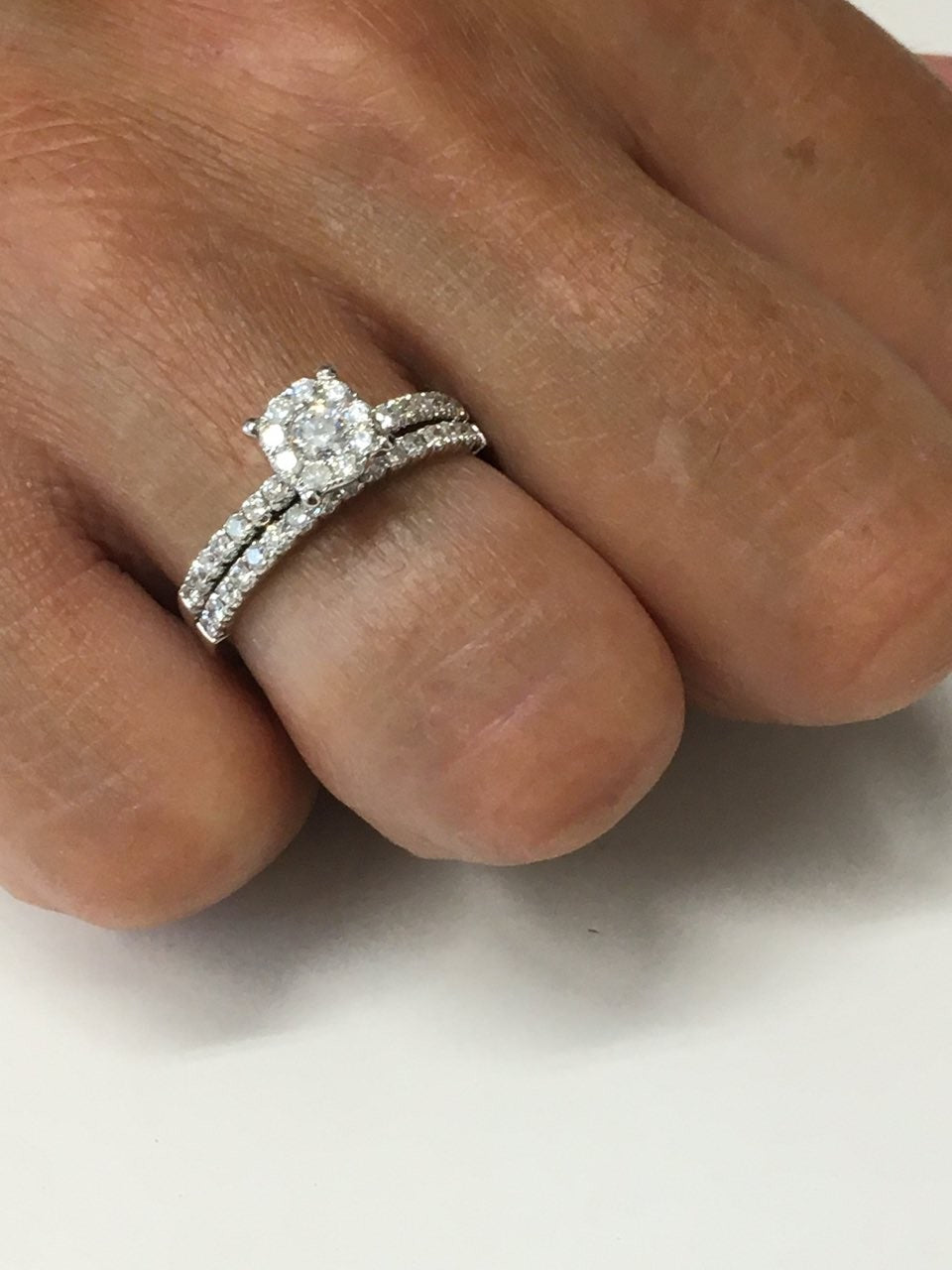 ARCLEA,  anillo de compromiso y alianza de oro y diamantes. - Roman Joyero