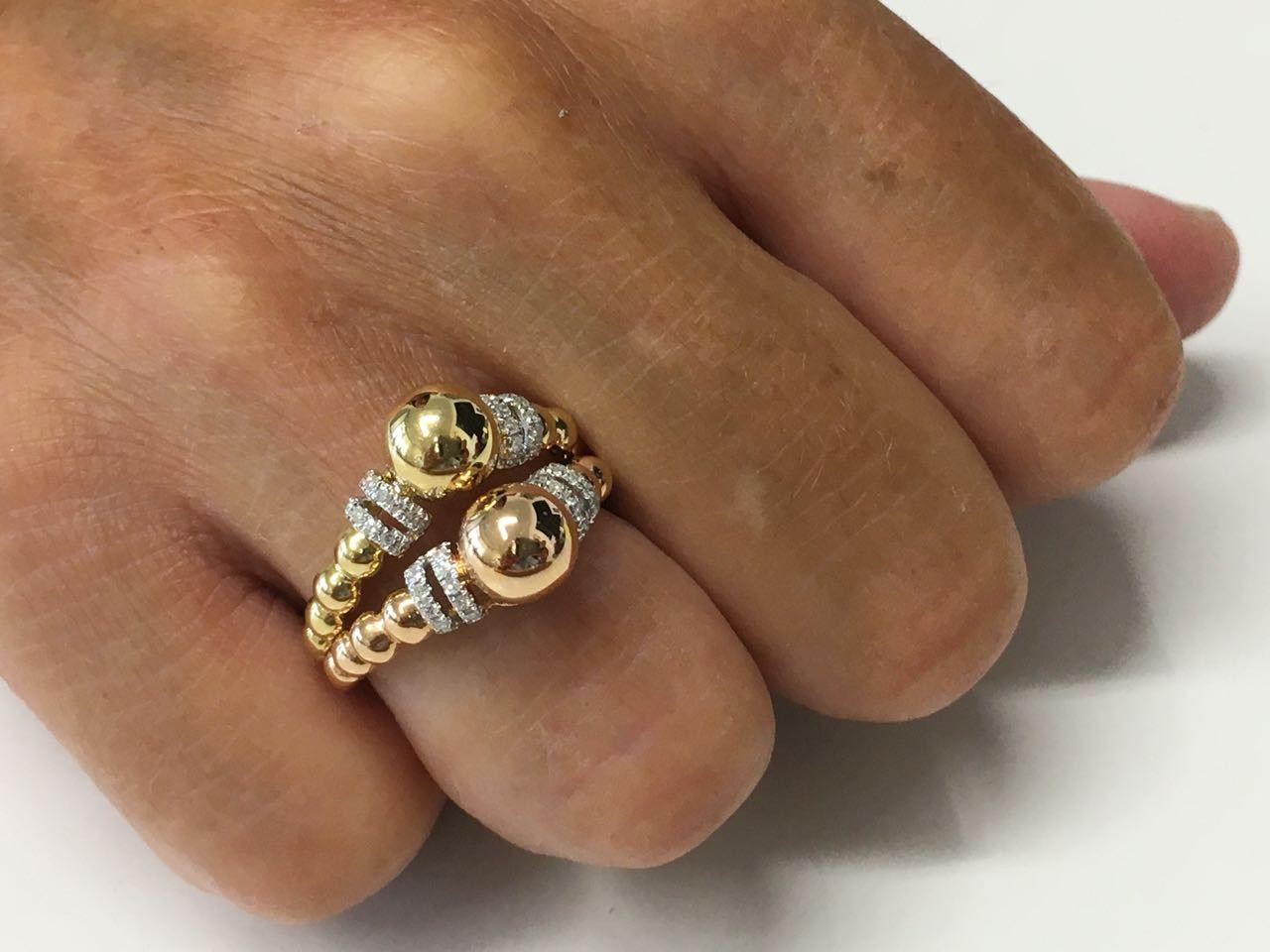 YEPIN 52 anillo bolas en oro con brillantes - Roman Joyero