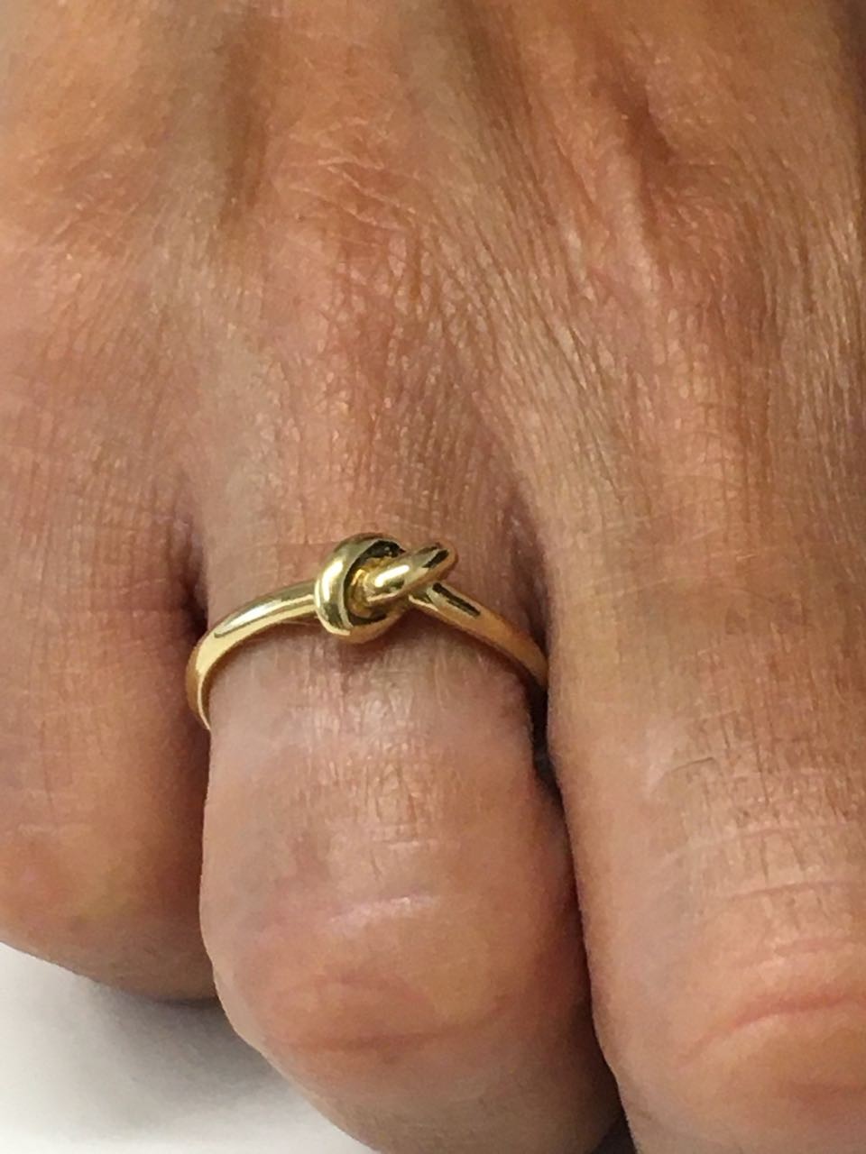 Anillo EDA en oro amarillo de 18 kilates con nudo marinero - Roman Joyero