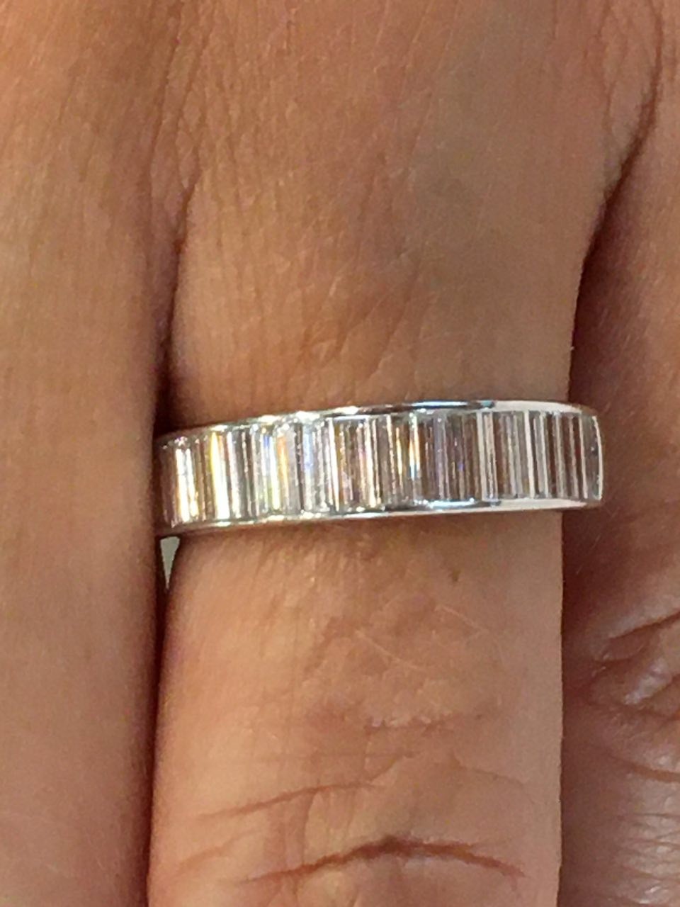 DRAQUI, alianza de oro blanco y diamantes - Roman Joyero