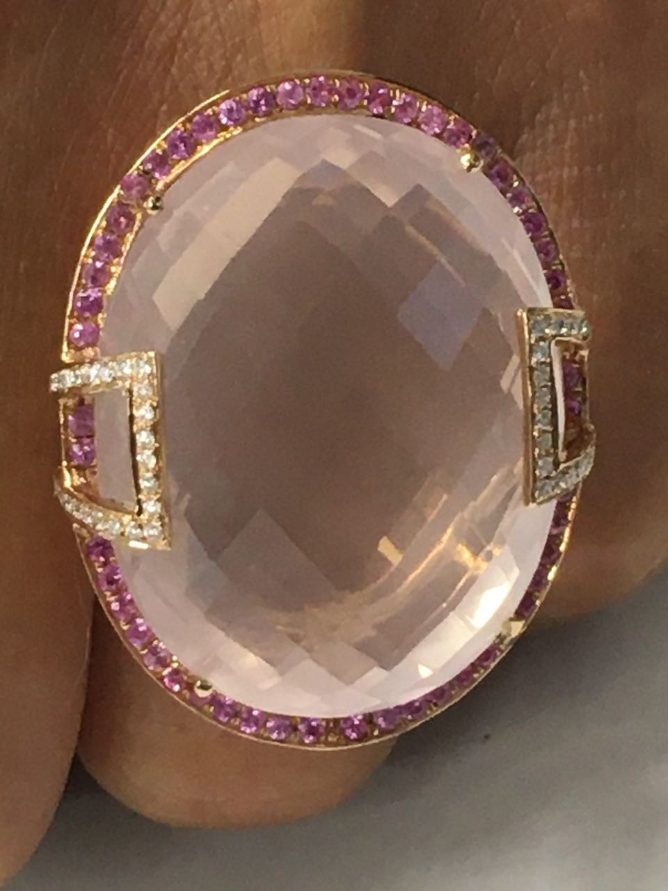 Anillo ancho FIKRIYE en oro rosa con zafiros rosas y brillantes