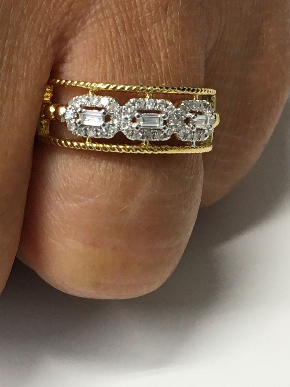 Anillo MERYEM en oro amarillo y oro blanco con brillantes - Roman Joyero