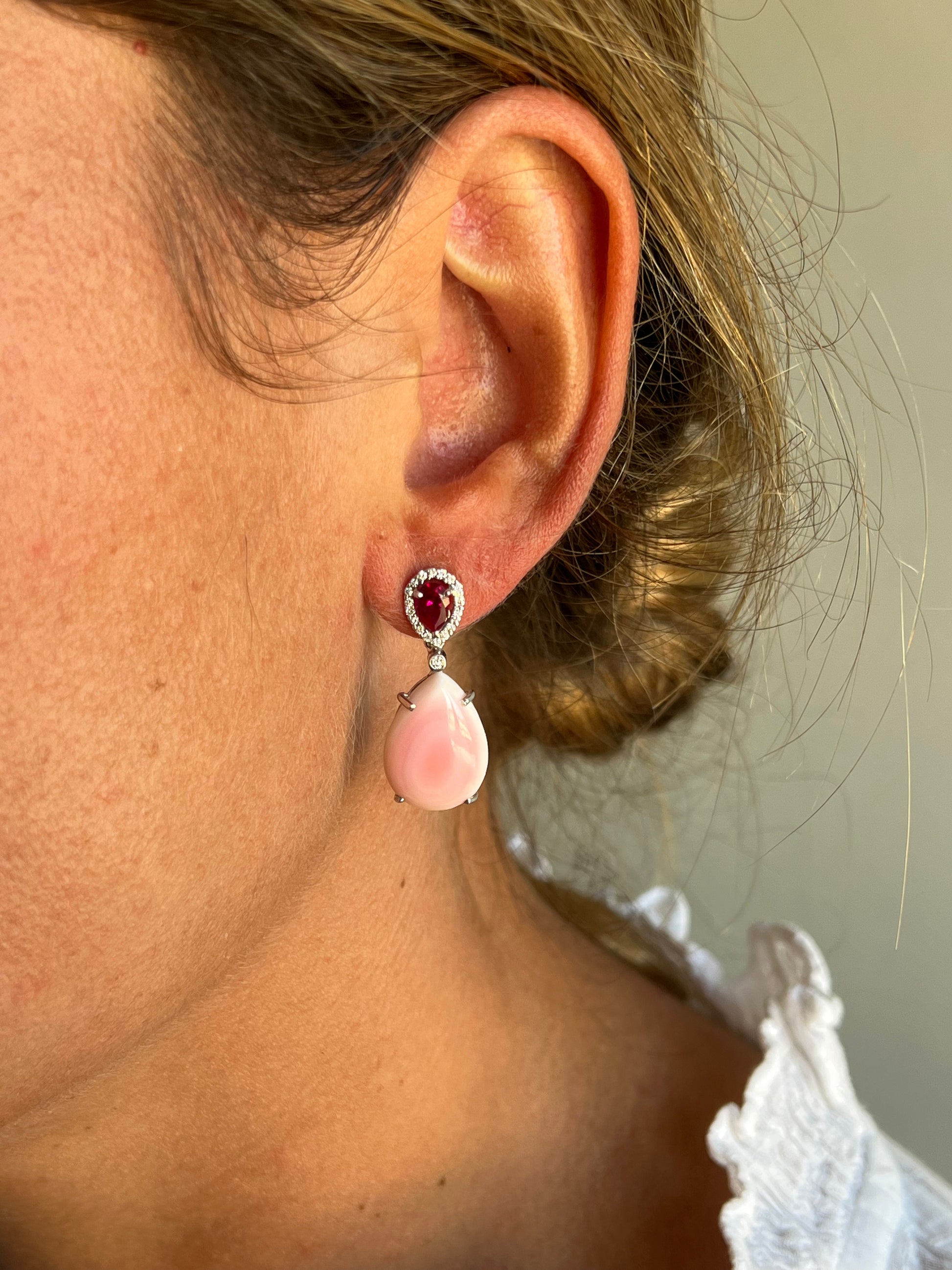 Pendientes desmontables de oro blanco BERRAK con brillantes y zafiros, esmeralda o rubí - Roman Joyero