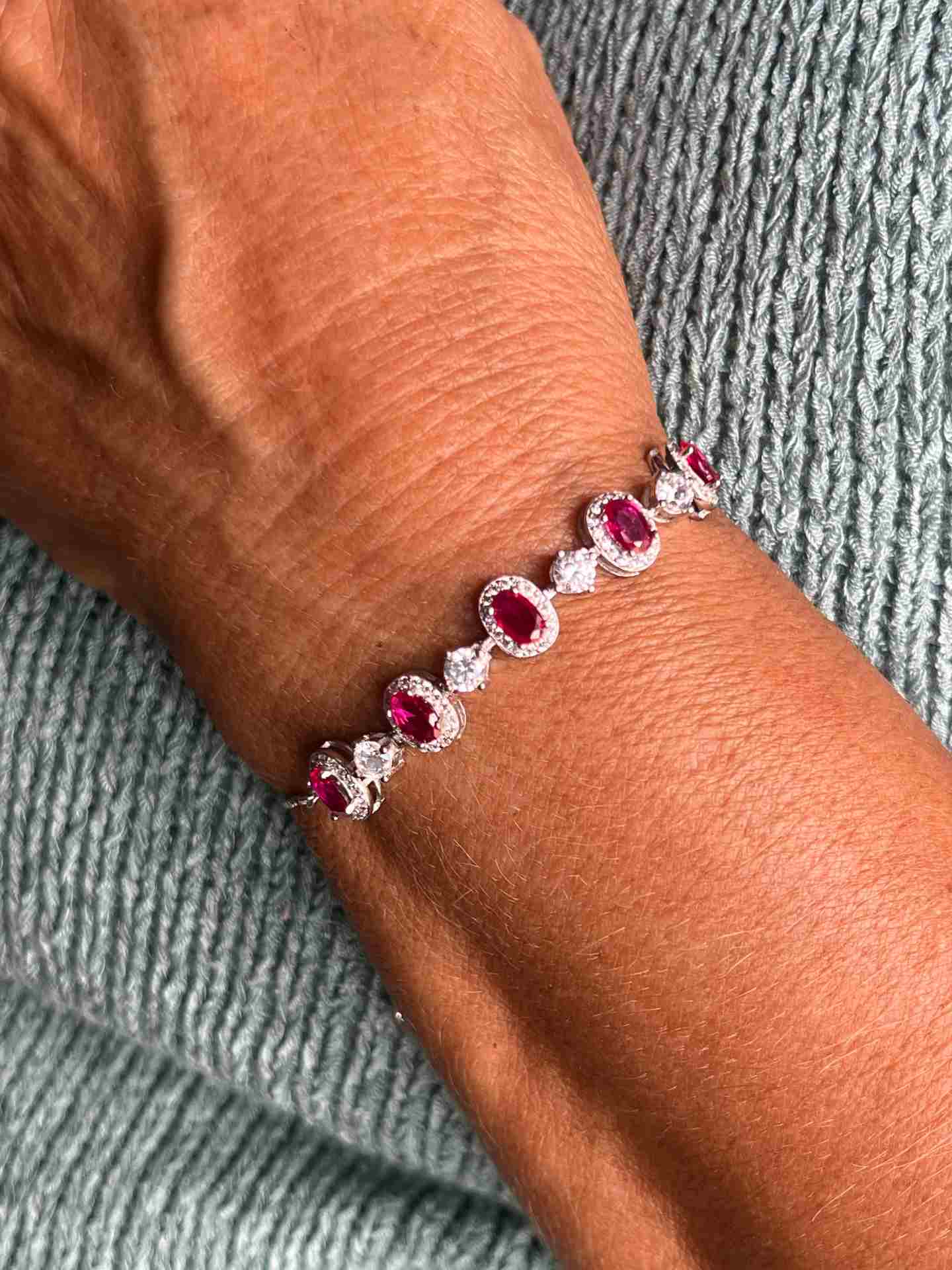 Pulsera VALENTINA en plata de 1º ley ley con circonitas ovaladas