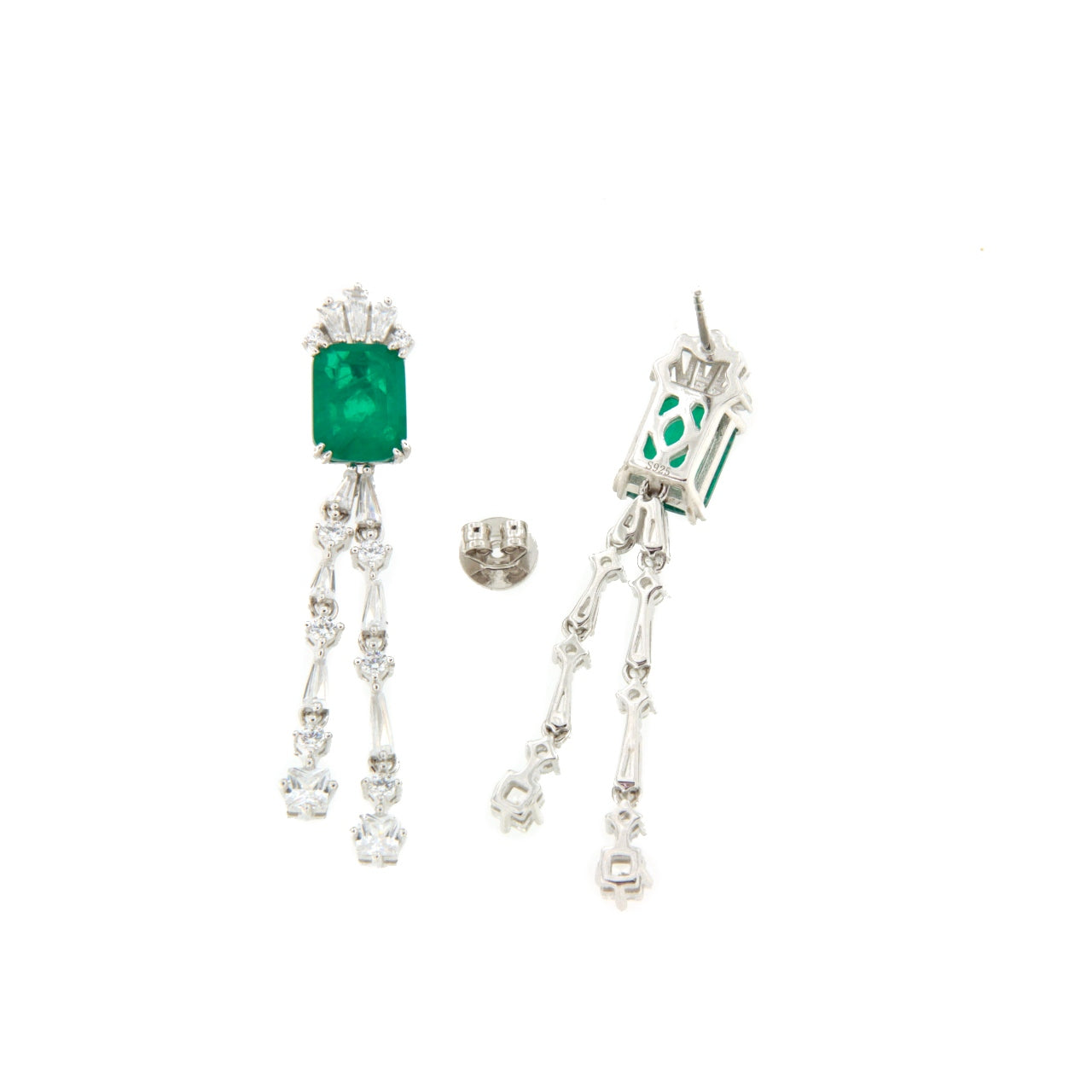 Pendientes largos NIRA en plata primera ley con circonitas esmeralda