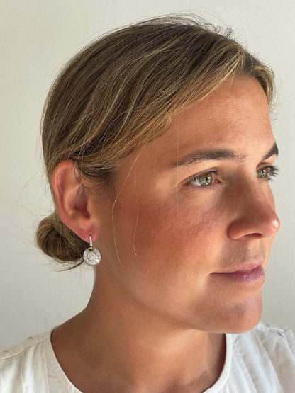 Pendientes THEA en plata primera ley con circonitas