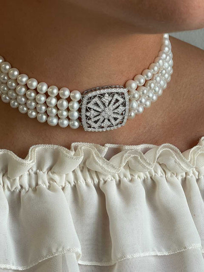Choker MATILDE de perlas chinas con centro de plata y circonitas