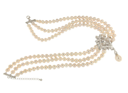 TEODORA choker made of Chinese pearls with a silver center and cubic zirconia.
