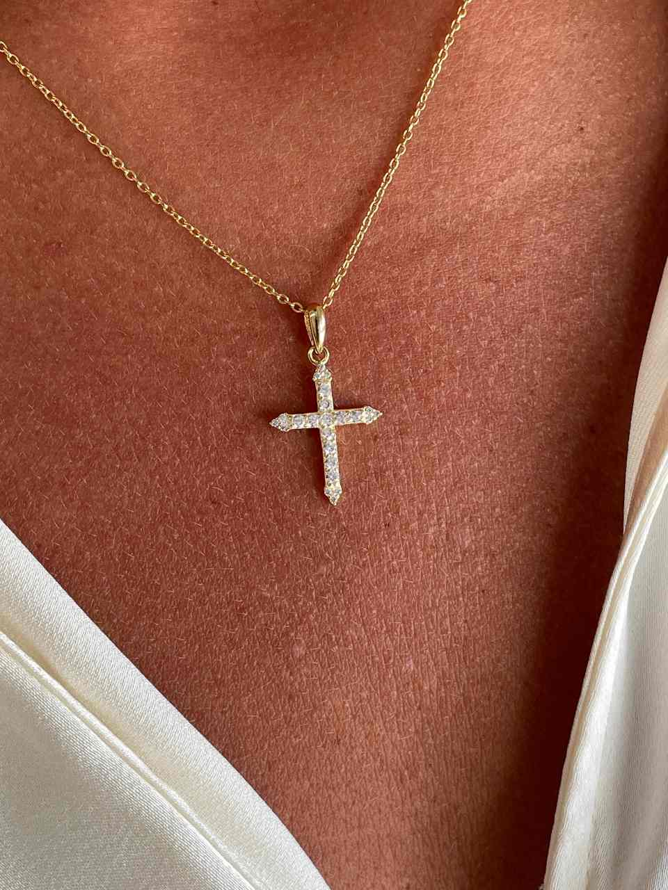Gargantilla NEVIS de plata con cruz de circonitas