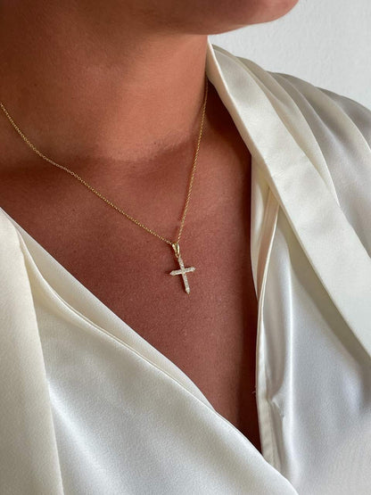 Gargantilla NEVIS de plata con cruz de circonitas