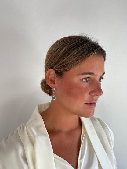 Pendientes TORTUGA largos en cuarzo esmeralda/ polvo de coral
