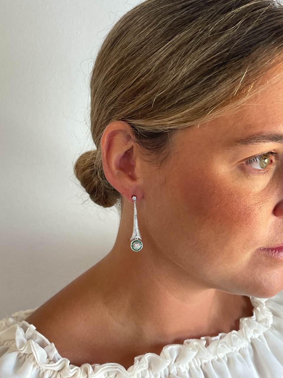 Pendientes CAULKER largos en color esmeralda/ zafiro