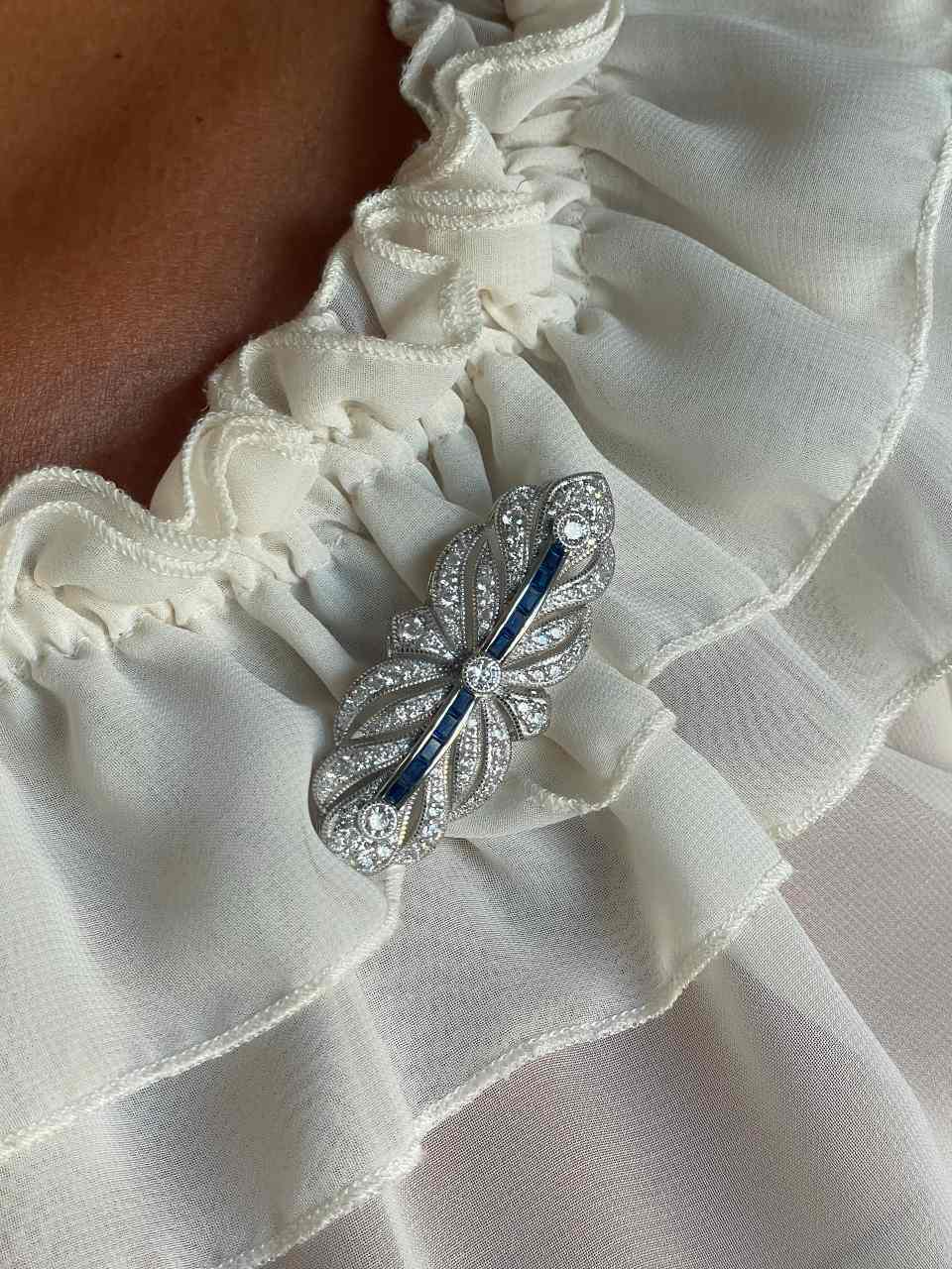 Broche LETICIA art decó de plata 925 ml con circonitas zafiro