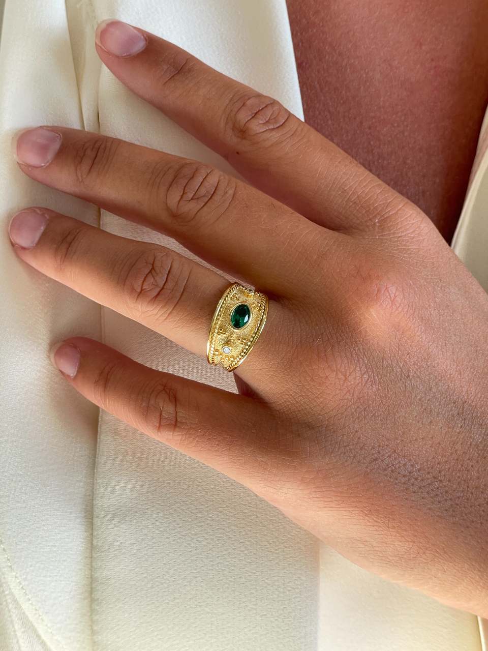 Anillo BACALAR plata con baño de oro 18 kilates, cuarzo verde y circonita