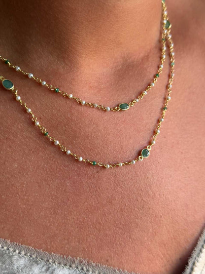 Shark necklace in sterling silver with 18k gold plating, onyx and pearls
